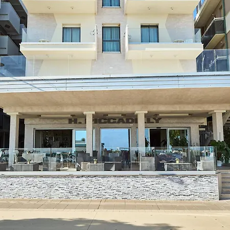 Piccadilly Hotel
