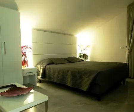 Piccadilly Hotel