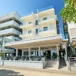 Piccadilly 3* Μπελάρια-Ιτζέα Μαρίνα