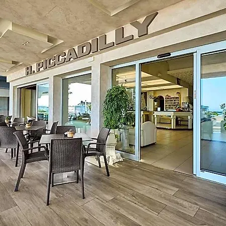 Piccadilly Hotell 3*
