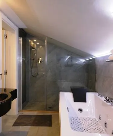Piccadilly 3*