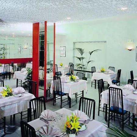 Szálloda Piccadilly 3*